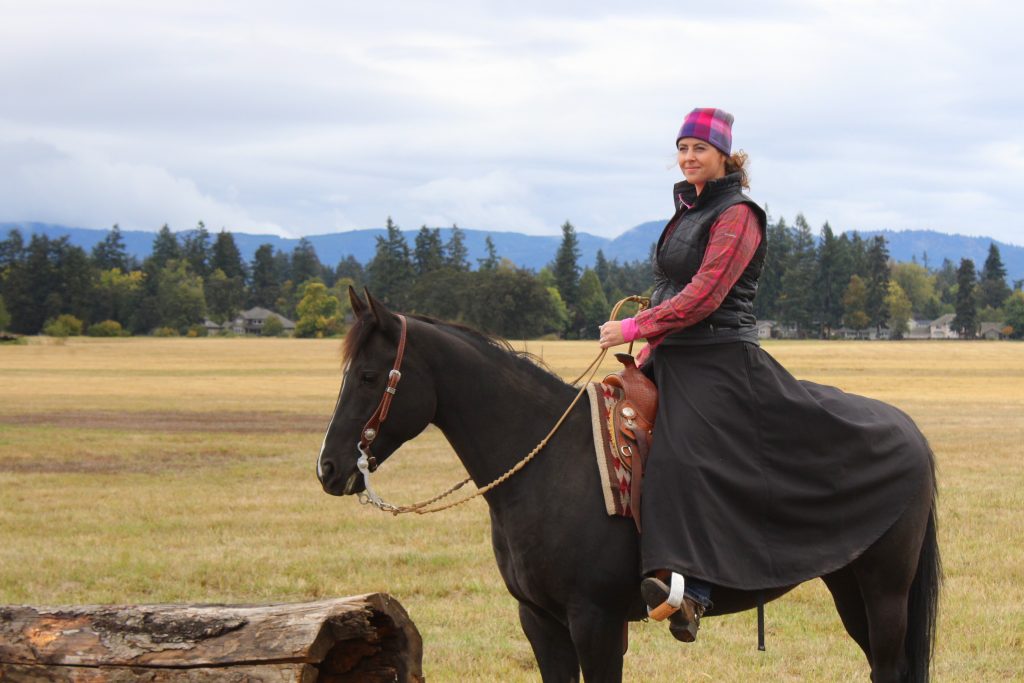 Arctic Horse Tongass Rain Skirt Black